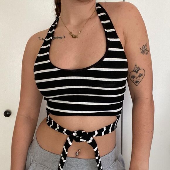 Attirance Women's Black and White Crop-top size Small - Picture 1 of 7